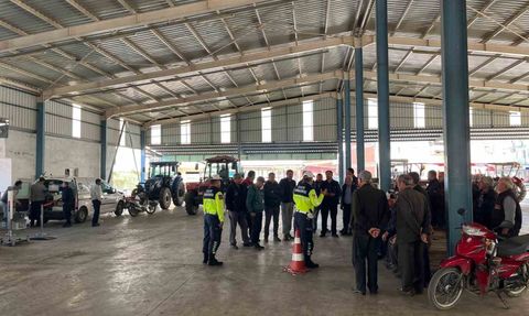 Söke Bağarası’nda traktör ve motosiklet sürücülerine trafik güvenliği eğitimi