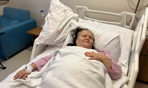 Soma’da 70 yaşındaki hastanın safra kesesinden 20 binin üzerinde taş çıkarıldı