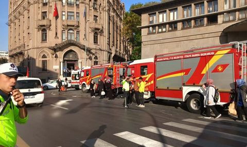 Sosyal Bilimler Üniversitesi'nde Duman Paniği: 8 Kişi Etkilendi