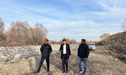 Susuz Çayı’nda Taşkın Riskine Karşı Dere Islahı Devam Ediyor