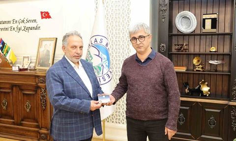 Talas Belediyesi'nin 'Mavi Boncuklu Cemil Baba' Belgeseli İlgi Görüyor