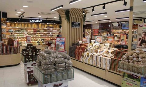 Tuğba Kuruyemiş'in 127. Şubesi Kadın Eliyle Açıldı