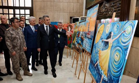 Vali Toros: Kadına yönelik şiddet insanlığa ihanettir