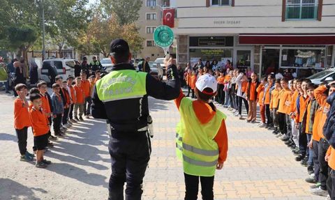 Yaya Geçidi Denetimleriyle Öğrenci Güvenliği Artırılıyor