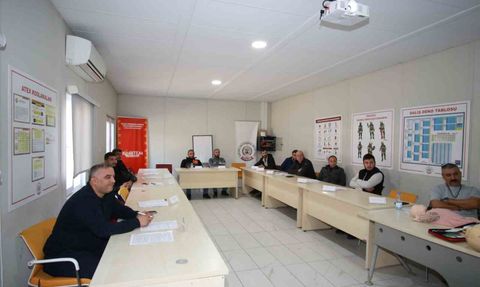 Yol ve Bakım Personeline 16 Saatlik Temel İlk Yardım Eğitimi