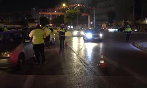 Adana’da akşam trafik denetimi: 278 araç kontrol edildi, 60 sürücüye ceza