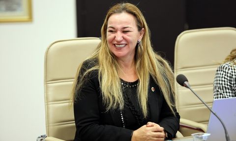 Akdeniz Üniversitesi muhtarlara dijital dönüşüm ve yapay zeka eğitimi verdi