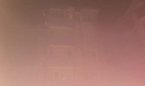 Alaşehir'de 5 katlı otelde üst kat yangını — tahliye ve söndürme yapıldı