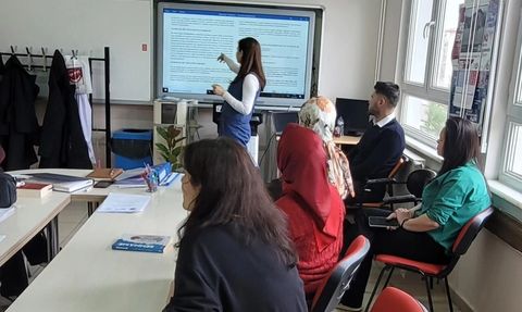 Altıntaş'ta 'Okuyan Nesil' projesi tanıtıldı