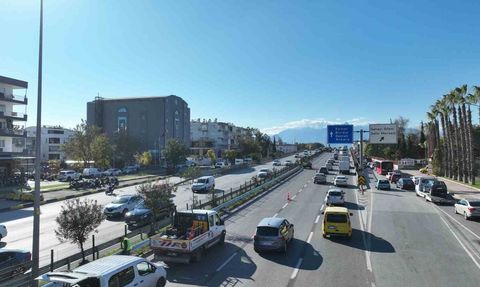 Antalya Büyükşehir Gazi Bulvarı’na otokorkuluk kuruyor