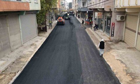 Araban'da asfalt çalışmaları altyapı yenilemesinin ardından sürüyor