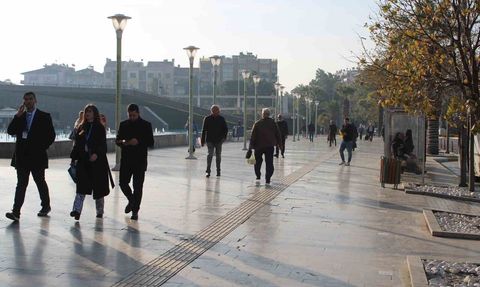 Aydın nüfusunda orta yaş ağırlığı: 40-44 en kalabalık grup