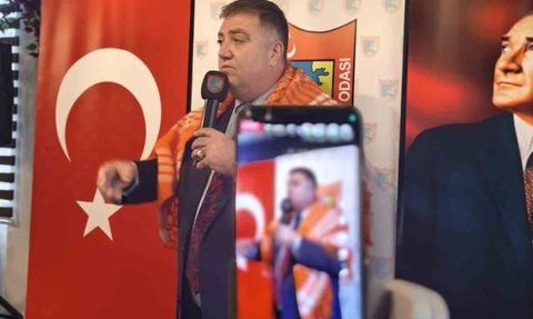 Başkan Erkan Özkan Menderes’te esnafla buluştu: Bölgesel istişareler sürdü