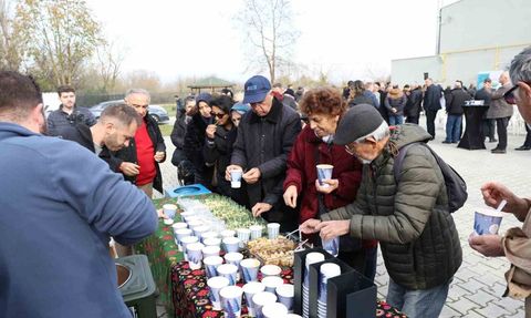 Başkan Özdemir: Toprağı koruyan kentler geleceğini güvence altına alır
