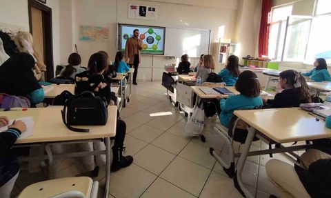 Bayburt’ta öğrenciler 'Sıfır Atık ve Çevre Farkındalığı' eğitimi aldı