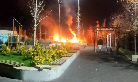 Beylikdüzü Marmara Mahallesi'nde Çocuk Parkında Yangın