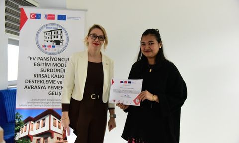 Bin Kişiye Ev Pansiyonculuğu Eğitimiyle Sertifika Verildi