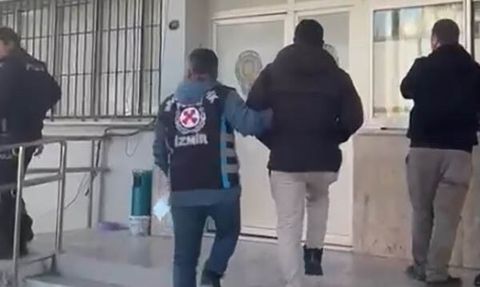 Bornova'da makas atan sürücüye 17 bin 573 TL ceza, 2 ay ehliyete el konuldu