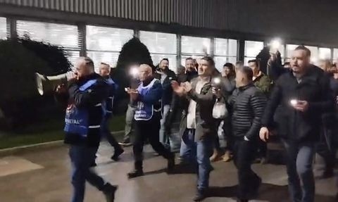 Bosch Fabrikasında Işıklı Eylem: 2025-2027 TİS Görüşmeleri Tıkandı