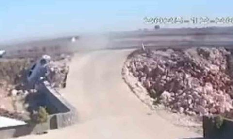 Bozova'da İki Otomobil Çarpıştı: 5 Kişi Yaralandı, Kaza Anı Kamerada