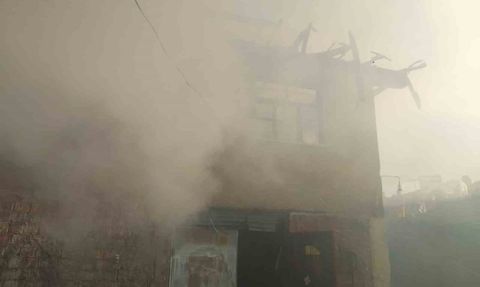 Burdur Kemer Elmacık'ta Ev Yangını Söndürüldü