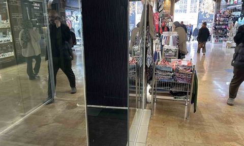 Bursa'da Vakıf Kira Zamları Esnafı Zora Soktu