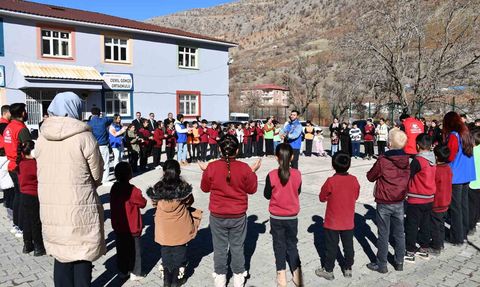 Bursa’dan Şehit Kütüphanelerine Kitap Desteği
