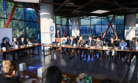 BUÜ'de Öğrenci İşleri Personeline Motivasyon ve Teşekkür Toplantısı