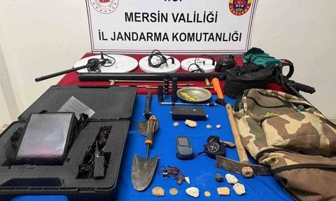 Çamlıyayla'da kaçak kazı: 3 şüpheli suçüstü yakalandı