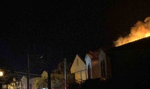 Çeşme'de Toskana Konakları'nda villa yangını kontrol altına alındı