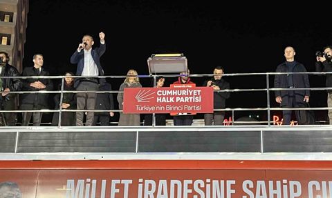CHP Genel Başkanı Özgür Özel Güngören'de mitingde konuştu