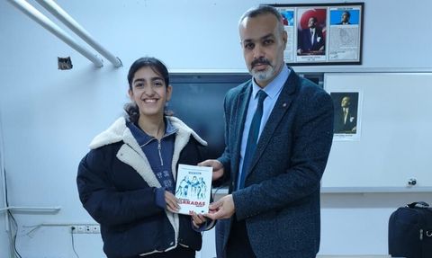 Cizre'de Metin Özmen ile 'Başarıda Arkadaş Seçimi' Konferansı