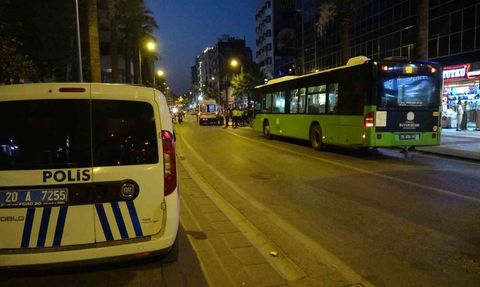 Denizli'de halk otobüsünün altında kalan yaşlı adam yaşamını yitirdi