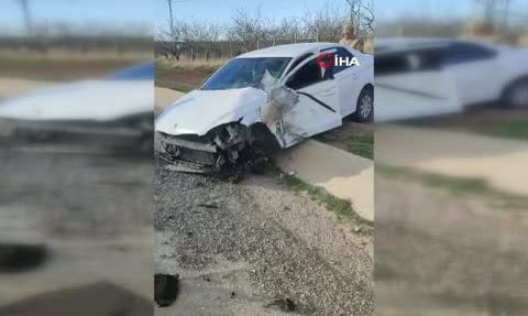 Diyarbakır Sur’da minibüs ile otomobil çarpıştı: 7 yaralı