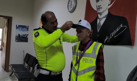 Dörtyol’da Ömür Irmalı'ya Fahri Trafik Polisliği
