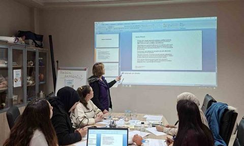 Düzce'de Gebe Okulu ve Bebek Akademisi eğitimleri sürüyor