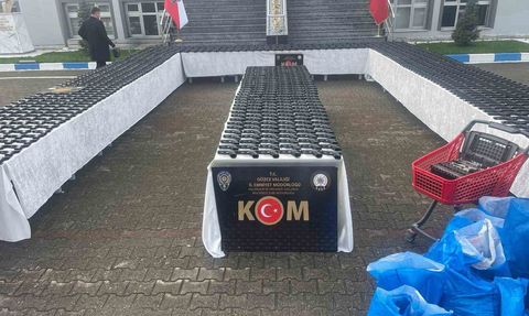 Düzce'de yolcu otobüsünde 46 bin 655 silah parçası ele geçirildi: 6 gözaltı