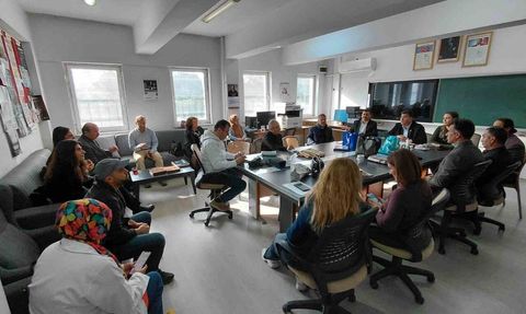 Eğitim-Bir-Sen Heyeti Yunusemre'de Üç Okulu Ziyaret Etti