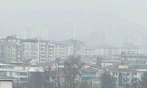 Elazığ'ın yükseklerinde sis: görüş 5 metreye kadar düştü