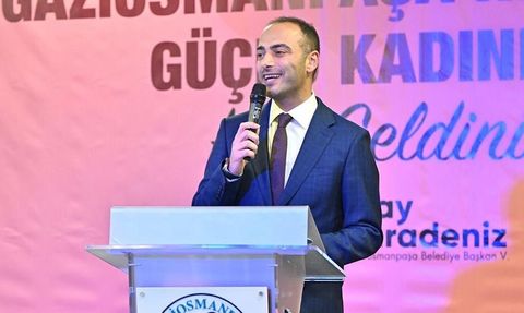 Eray Karadeniz, okul aile birliği temsilcileriyle 'Gaziosmanpaşa’nın Değeri Güçlü Kadınlar' programında bir araya geldi