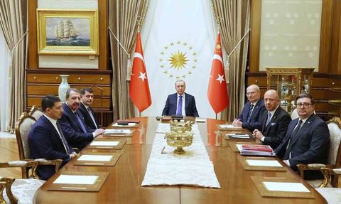 Erdoğan, Ankara’nın ekonomi temsilcilerini Külliye’de kabul etti
