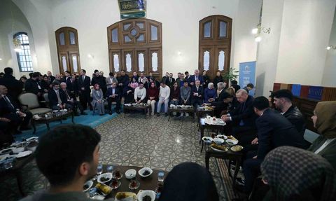 Erdoğan: Mağaralar boşaldı, silahlar yakıldı — Gençlik buluşmasından mesajlar