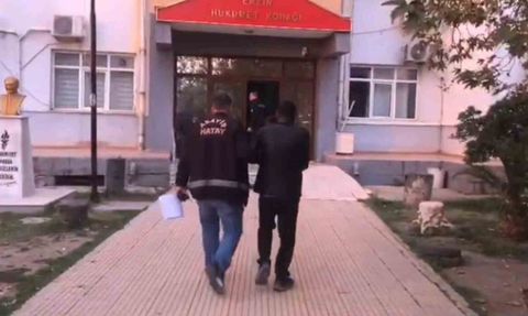 Erzin'de hırsızlık suçundan aranan kişi tutuklandı