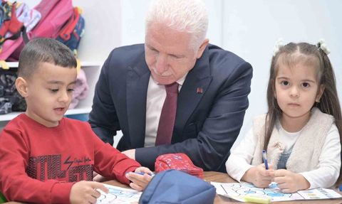 Esenyurt’ta toplu açılış: Mimar Sinan Millet Bahçesi ve yeni sosyal alanlar hizmette