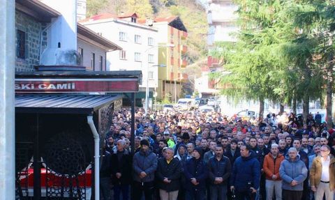 Giresun'da trafik kazasında hayatını kaybeden bekçi Hüsrev Çoban toprağa verildi