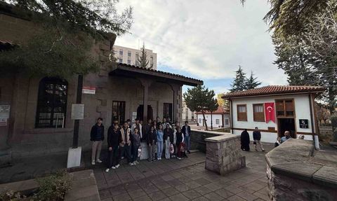 Hakkarili öğrenciler Ankara'dan yeni hedeflerle döndü