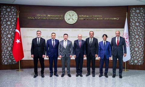 Hazine ve Maliye Bakanı Şimşek, TŞOF Heyetini Kabul Etti