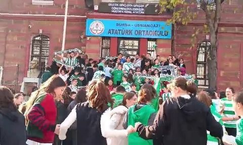 Her Ayın 16'sı Bursa Spor Günü: Öğrenciler Kulüp Formasıyla Okula Geliyor