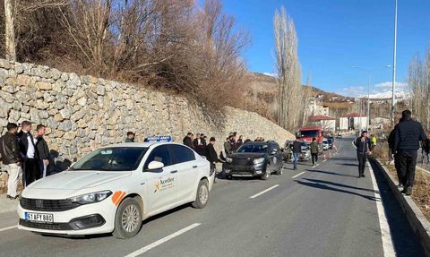 Hizan'da zincirleme kaza: 4 yaralı