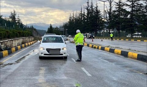 Isparta'da 1 haftalık polis denetiminde 34 aranan şahıs yakalandı